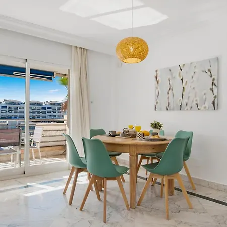 Marina Banus, Centrico Apartamento Apartman *