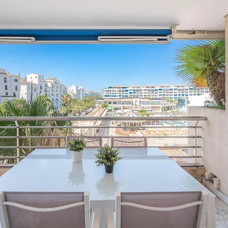 Marina Banus, Centrico Apartamento Apartman *