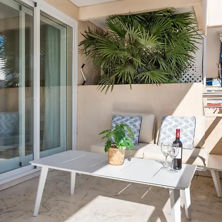 Marina Banus, Centrico Apartamento Apartman *