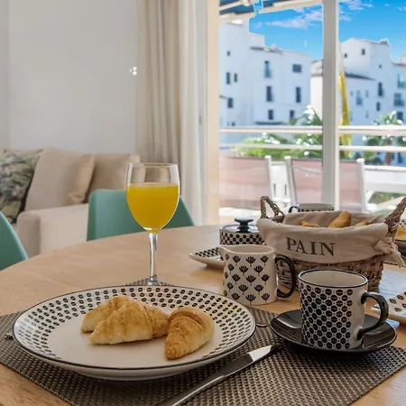 Marina Banus, Centrico Apartamento Apartman